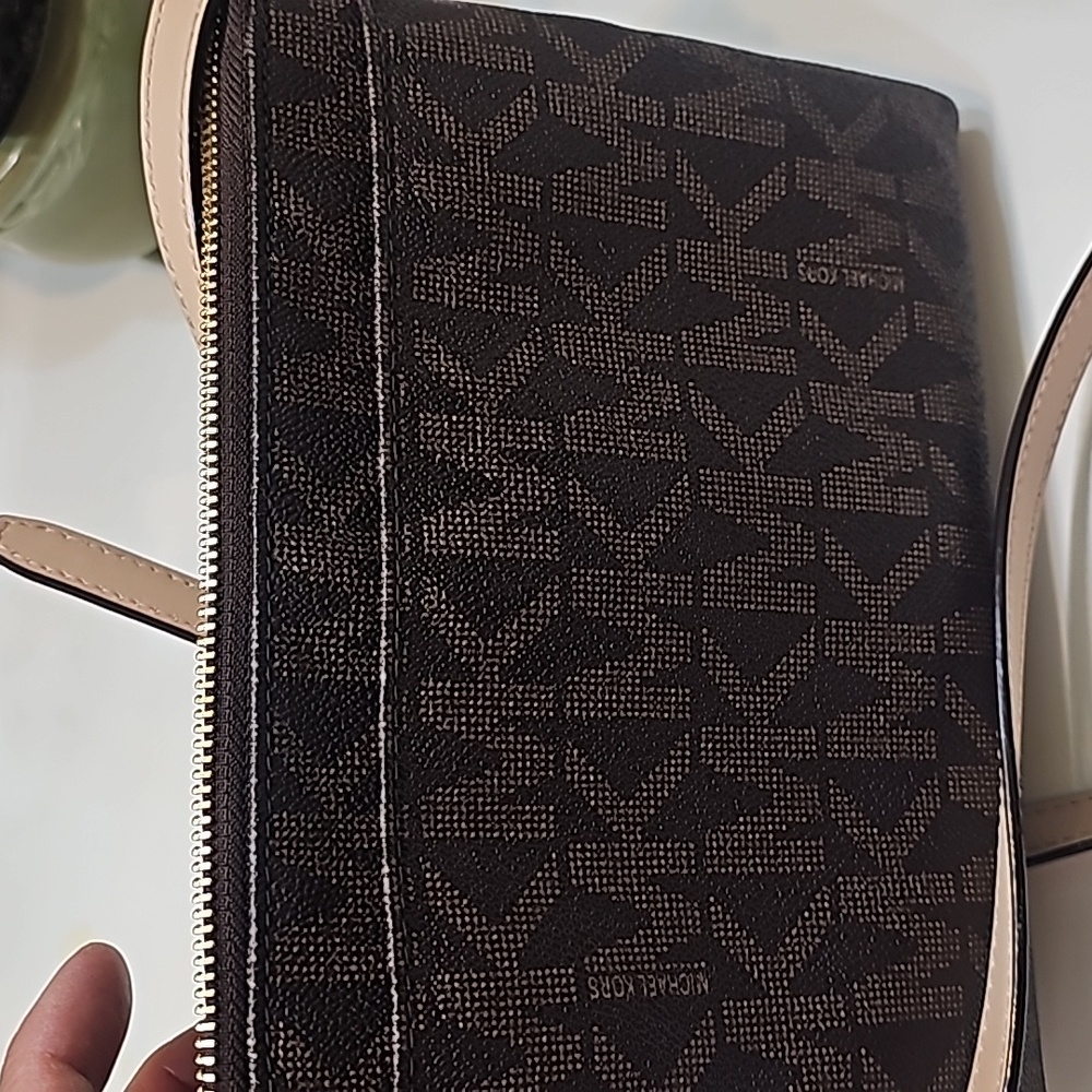 Small mk crossbody Bag - Picture 8 of 11
